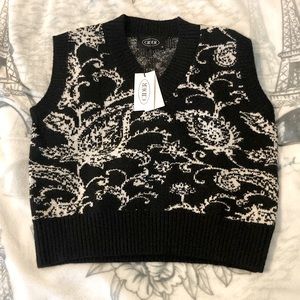 B&W Cider crop vest NWT
